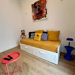 Mickey's Enchanted Studio, Central, Wi-fi Apartment Perpignan