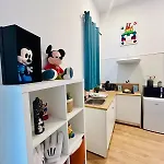 Mickey's Enchanted Studio, Central, Wi-fi Perpiñán