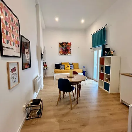 アパート Mickey's Enchanted Studio, Central, Wi-fi *