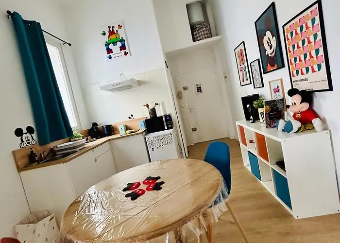 Apartment Mickey's Enchanted Studio, Central, Wi-fi Perpignan
